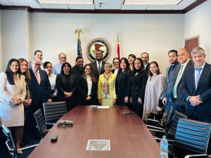 Comisión de Sentencias de la República Dominicana realiza visitas de estudio en Estados Unidos para fortalecer el sistema de justicia penal