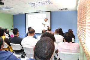 Cuerpo de Bomberos del Distrito Nacional, imparte taller en la sede de la Oficina Nacional de Defensa Pública.