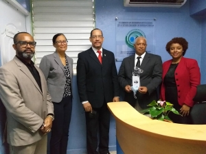 Con la presencia de nuestro Director Nacional, Lcdo. Rodolfo Valentín Santos, fue desvalizada la tarja que certifica a la Oficina Distrital de Neyba