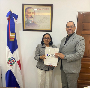 Director de la ONDP realiza visita de cortesía a Gobernadora de Barahona.
