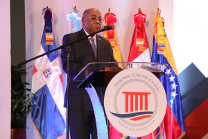 Director de la Oficina Nacional de Defensa Pública (ONDP), participó en la conferencia inaugural titulada "Democracias actuales y falseamiento del Estado de derecho"