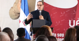 Director de Defensa Pública imparte conferencia sobre las cualidades de un abogado litigante de excelencia en UFHEC Baní